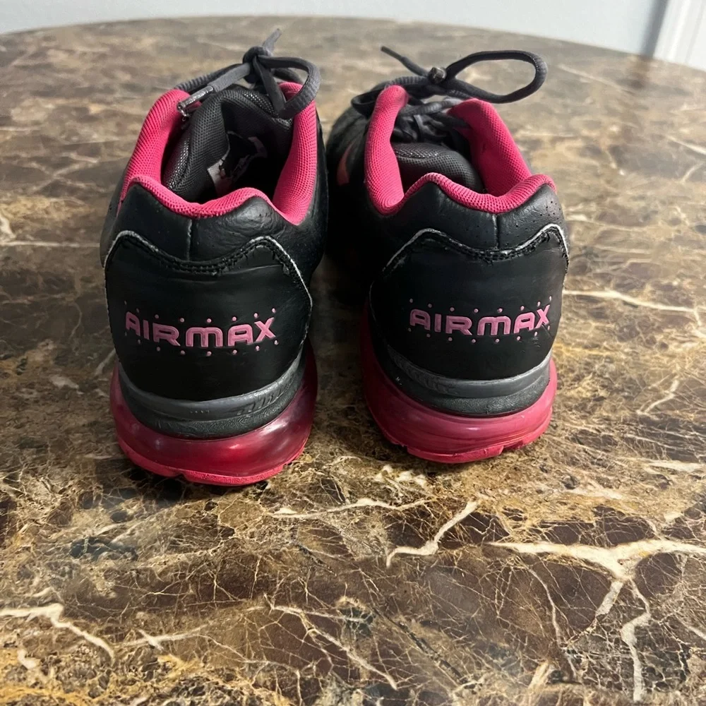 Nike Air Max Black Pink Sneakers Women’s 9.5 Athletic Running Shoes